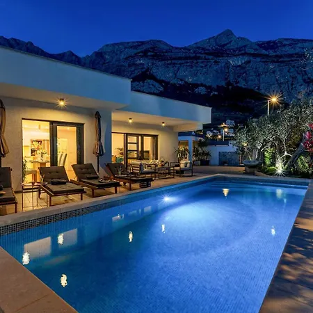 Festina Lente A Luxury In Makarska, Heated Pool * Макарська