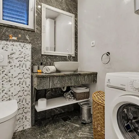 Festina Lente A Luxury In Makarska, Heated Pool *