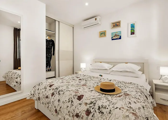 Festina Lente A Luxury In Makarska, Heated Pool *