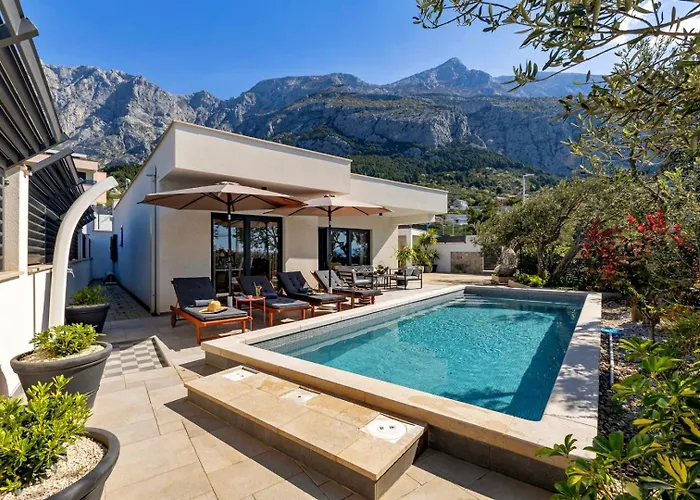 Festina Lente A Luxury In Makarska, Heated Pool * Makarska