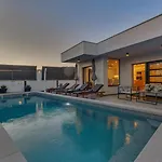 Festina Lente A Luxury In Makarska, Heated Pool Villa Makarska