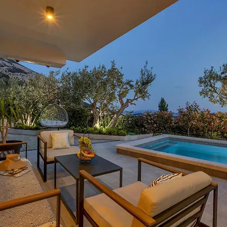 Festina Lente A Luxury In Makarska, Heated Pool Makarska