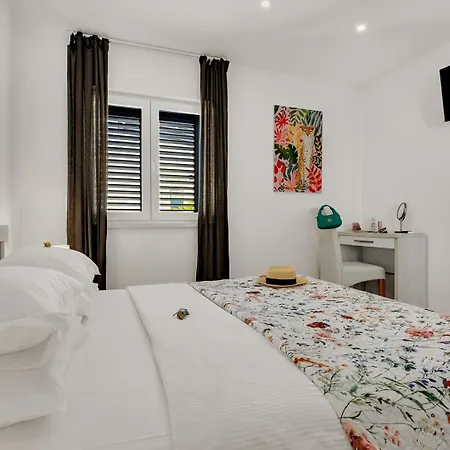 Festina Lente A Luxury In Makarska, Heated Pool Villa Makarska