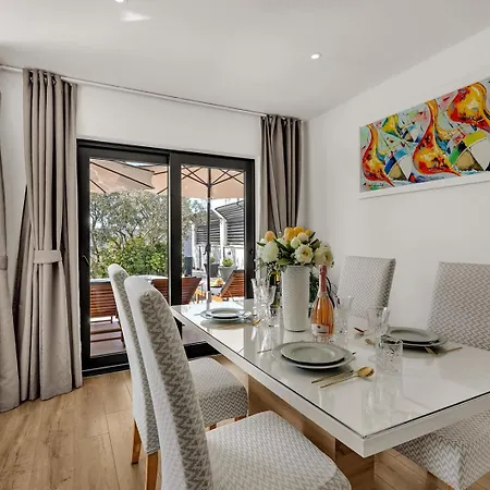 Festina Lente A Luxury In Makarska, Heated Pool Vila *