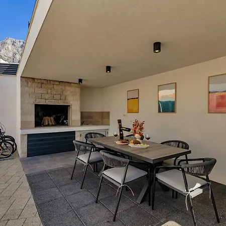 Vila Festina Lente A Luxury In Makarska, Heated Pool