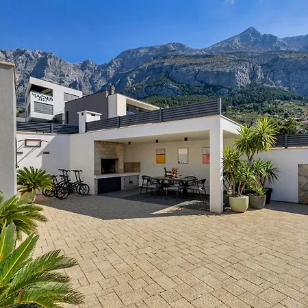 Festina Lente A Luxury In Makarska, Heated Pool *