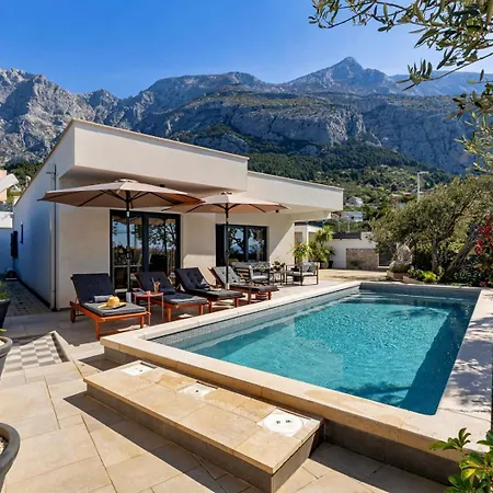 Festina Lente A Luxury In Makarska, Heated Pool * 마카르스카