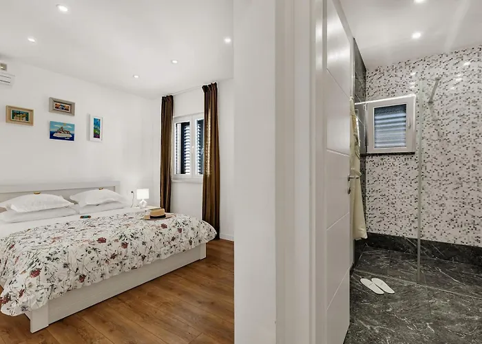 Festina Lente A Luxury In Makarska, Heated Pool Βίλα *