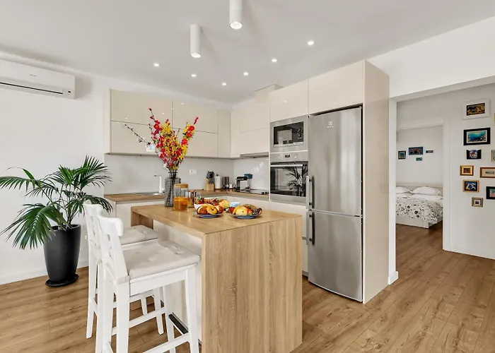 Βίλα Festina Lente A Luxury In Makarska, Heated Pool Μακάρσκα