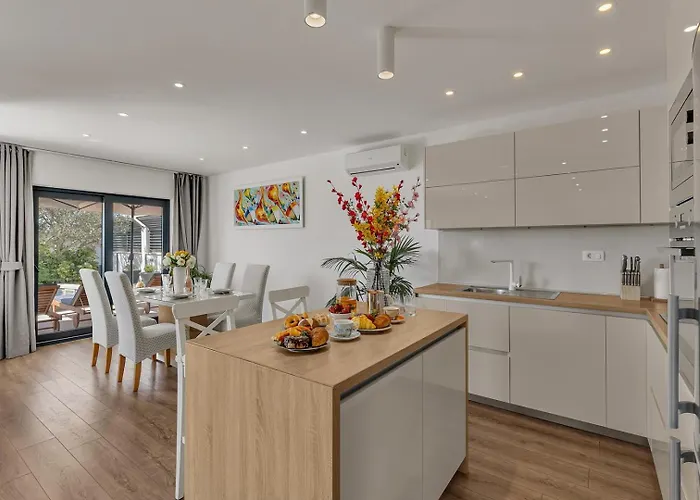 Festina Lente A Luxury In Makarska, Heated Pool *