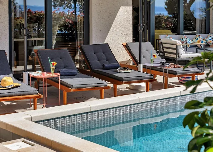 Festina Lente A Luxury In Makarska, Heated Pool וילה