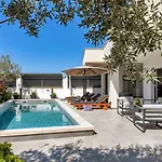 Festina Lente A Luxury In Makarska, Heated Pool * Μακάρσκα