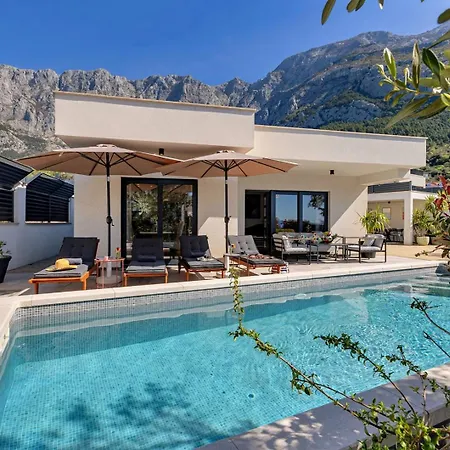 Villa Festina Lente A Luxury In Makarska, Heated Pool Makarska