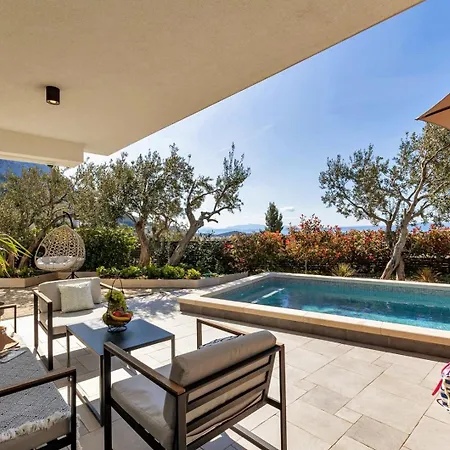 Festina Lente A Luxury In Makarska, Heated Pool