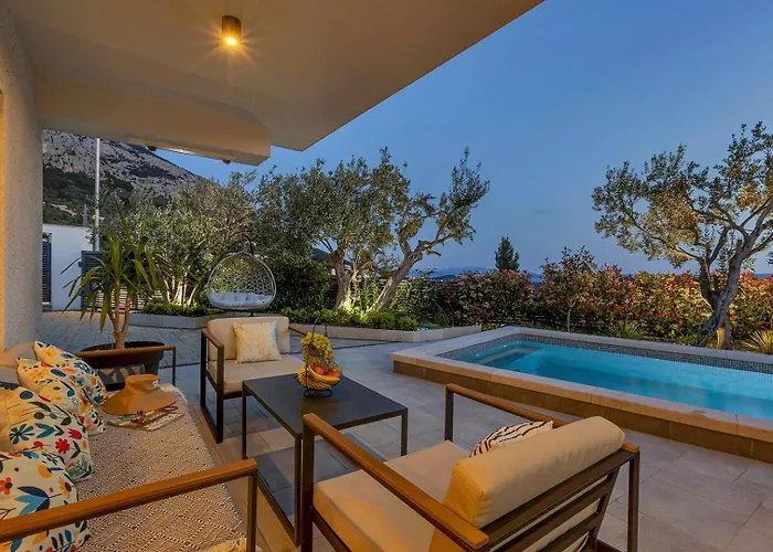 Festina Lente A Luxury In Makarska, Heated Pool Макарська