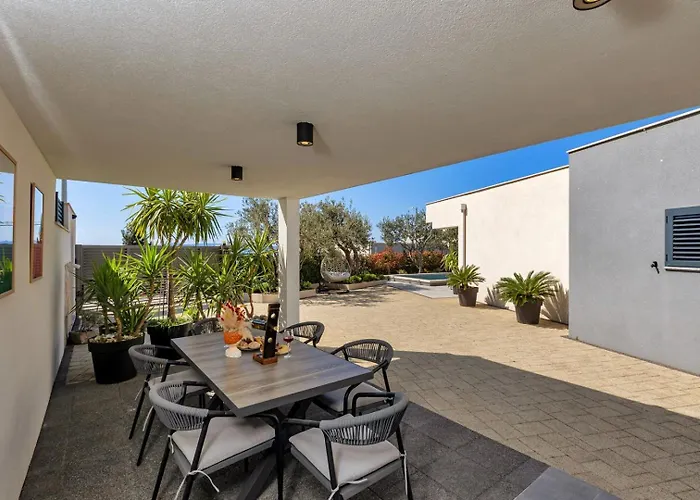 Festina Lente A Luxury In Makarska, Heated Pool Вілла